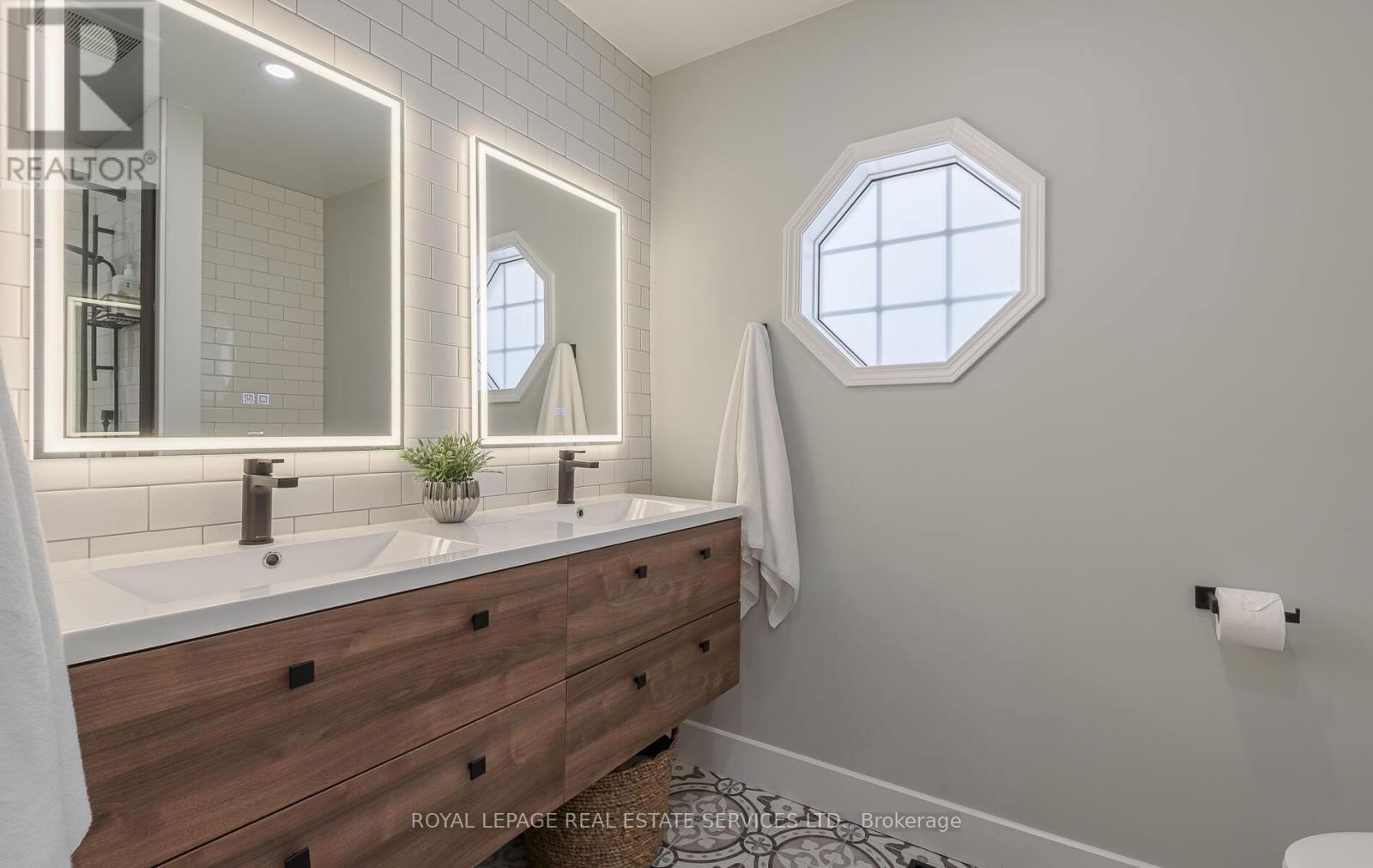 5651 ROSEVILLE COURT Image 39