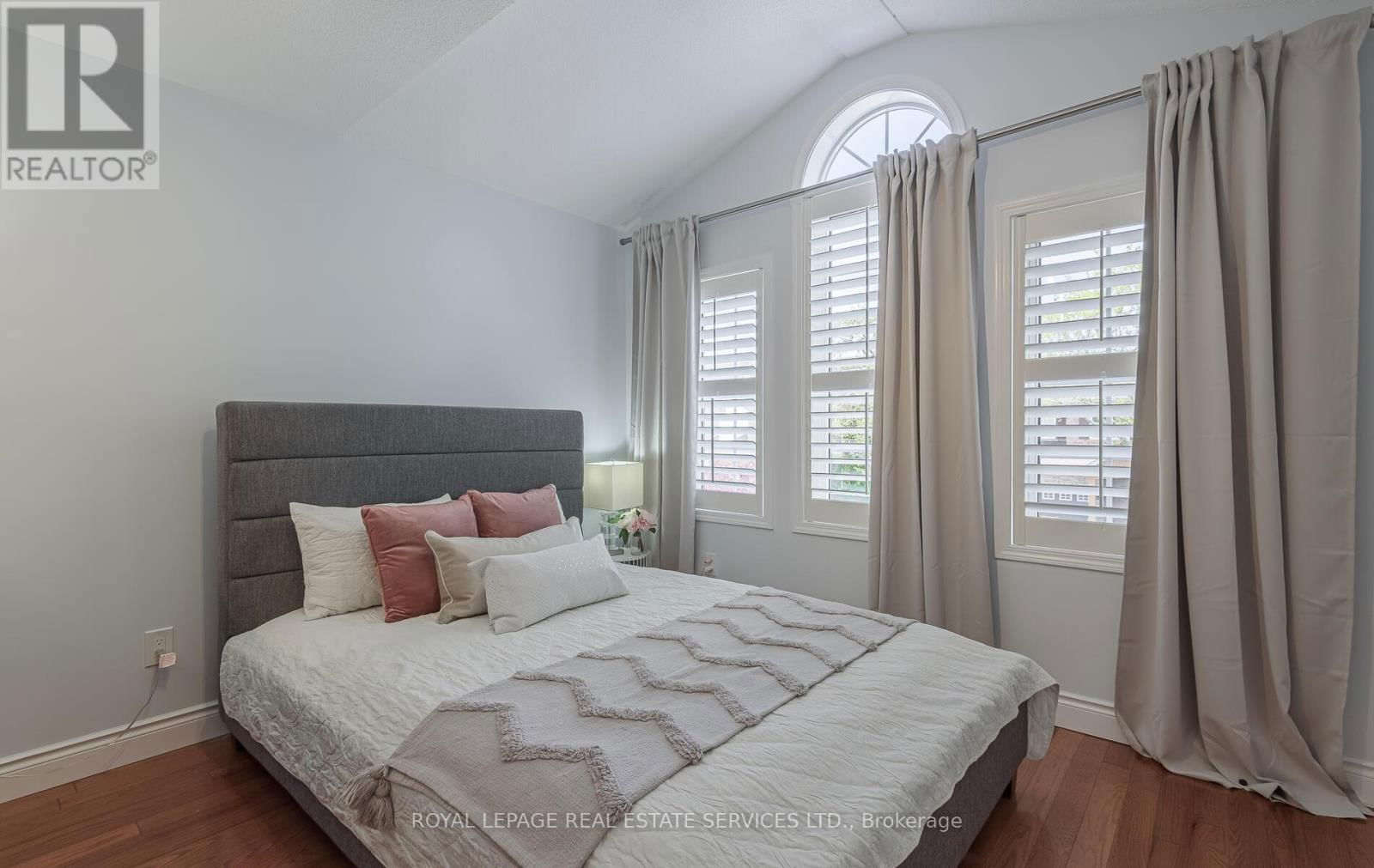 5651 ROSEVILLE COURT Image 41