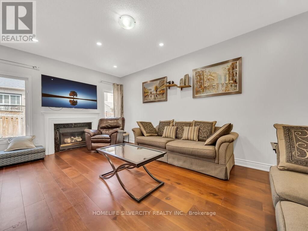 98 MASTERS GREEN CRESCENT Image 10