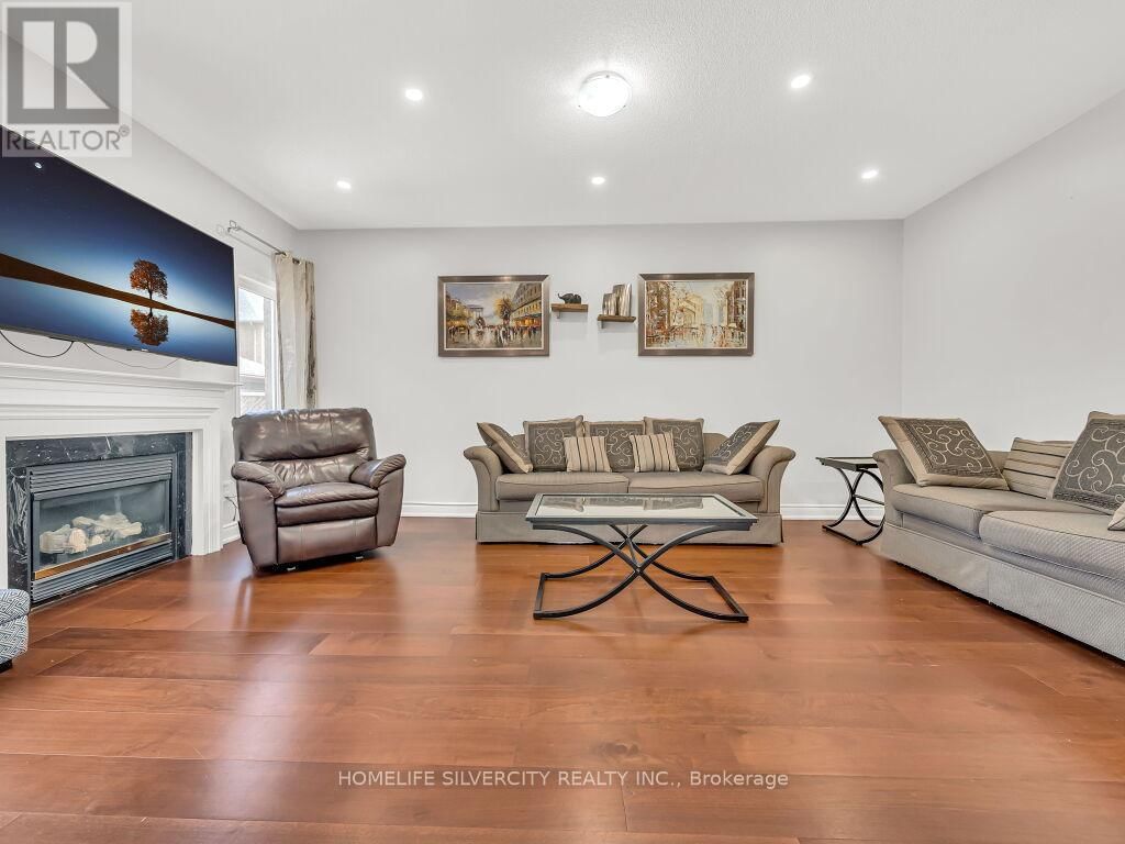98 MASTERS GREEN CRESCENT Image 11