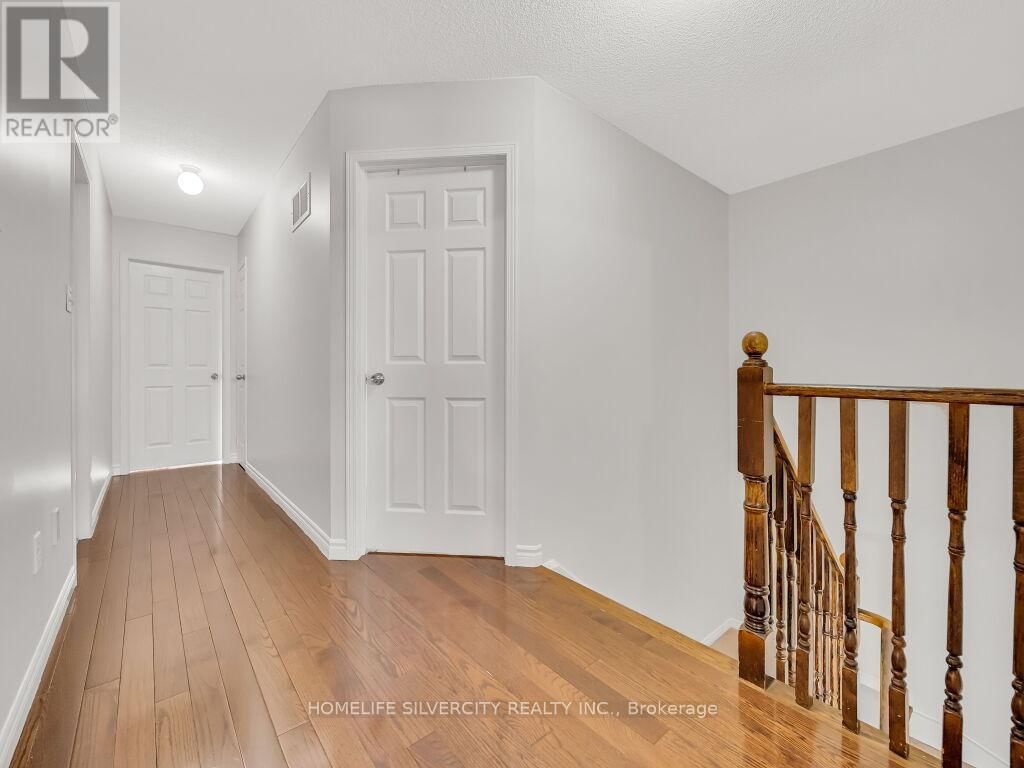 98 MASTERS GREEN CRESCENT Image 17