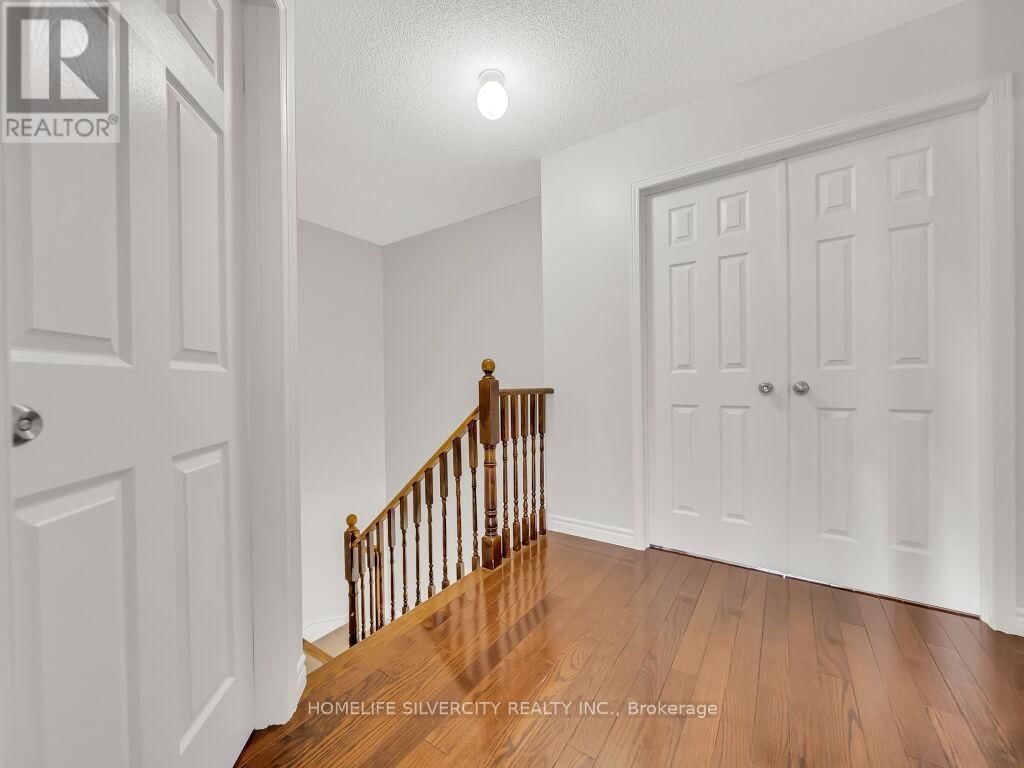 98 MASTERS GREEN CRESCENT Image 18