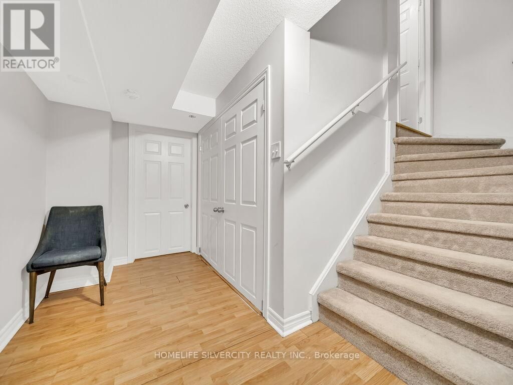 98 MASTERS GREEN CRESCENT Image 31