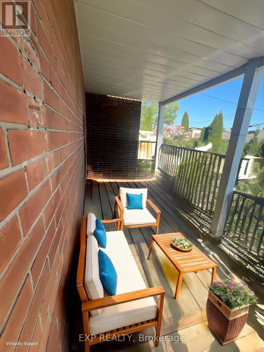 #1 - 115 MILLICENT STREET Image 9
