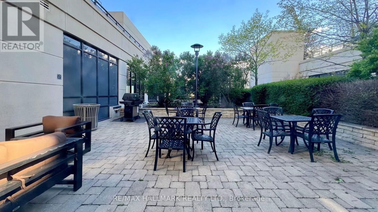 628 - 2 EVA ROAD Image 34