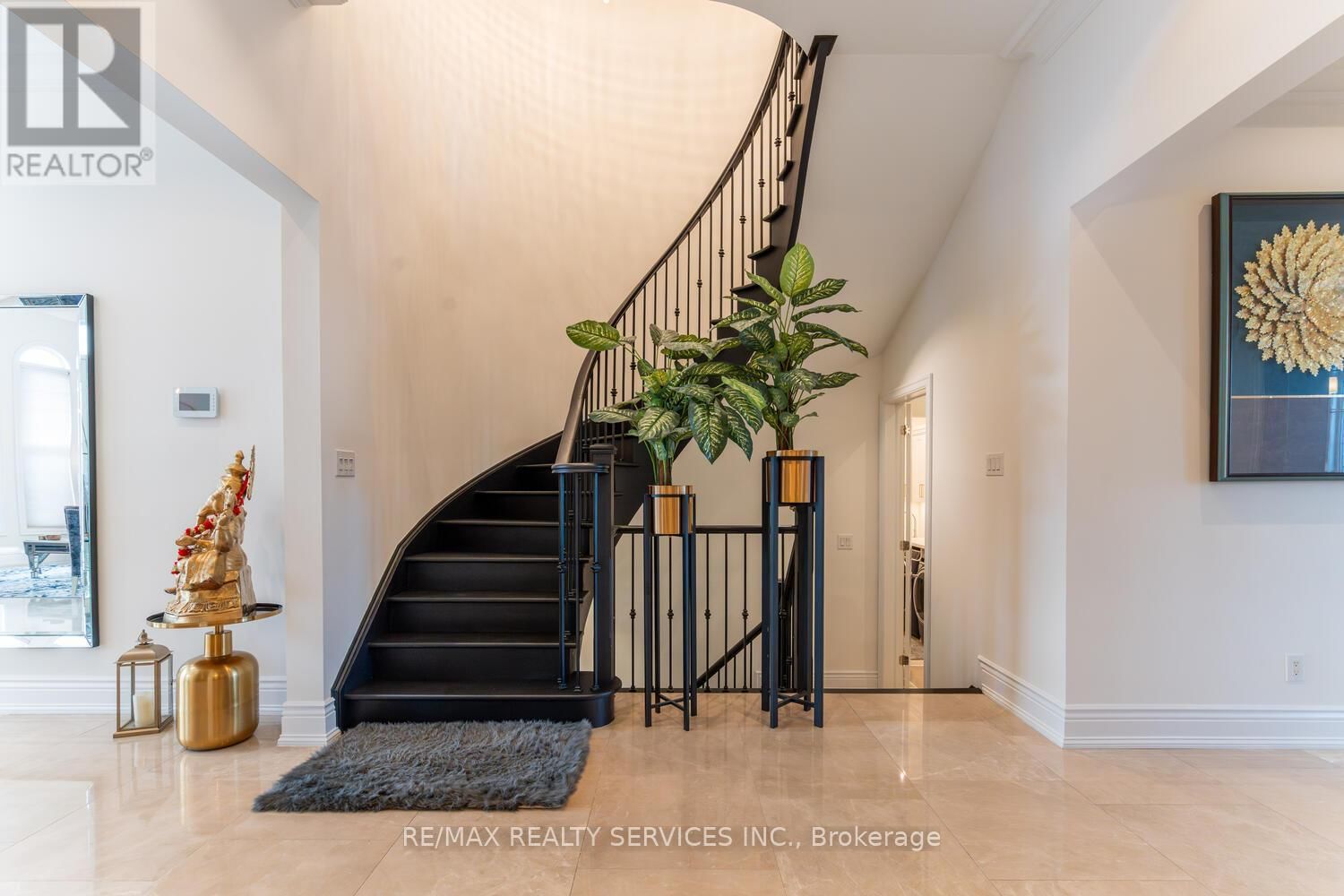 9 INTERLACKEN DRIVE Image 21