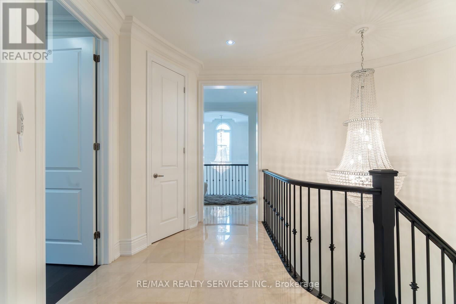 9 INTERLACKEN DRIVE Image 22