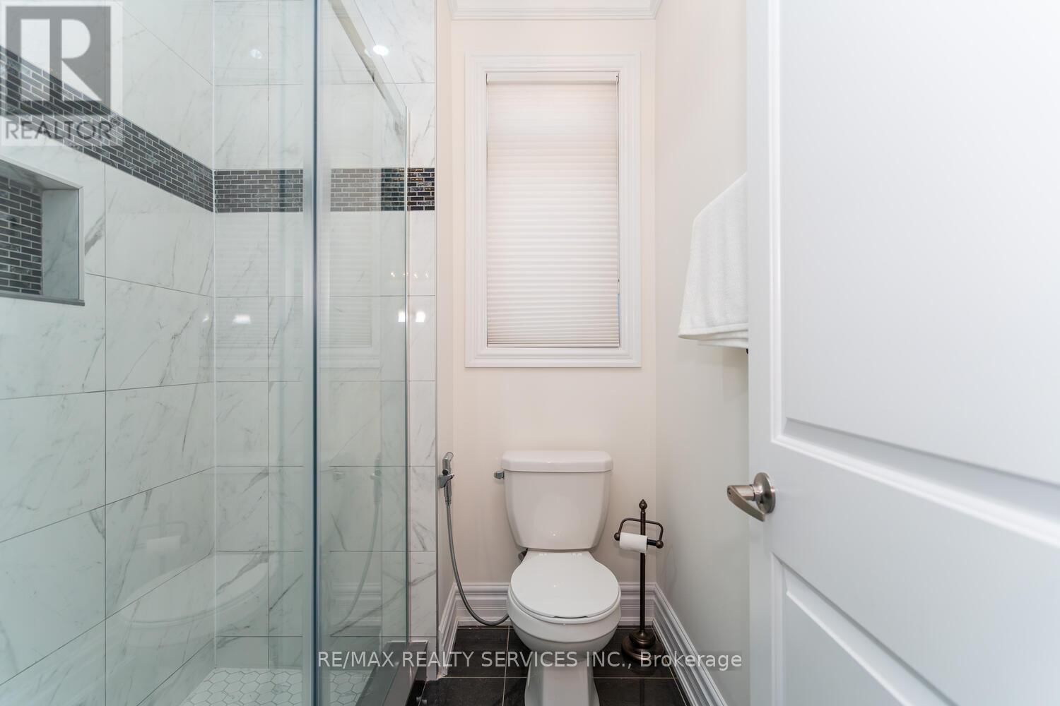9 INTERLACKEN DRIVE Image 34