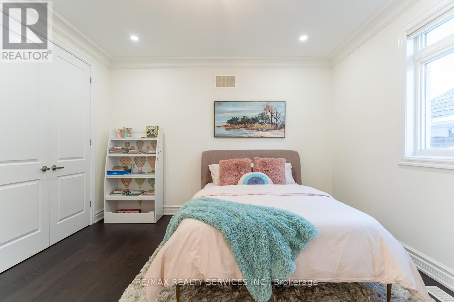 9 INTERLACKEN DRIVE Image 35