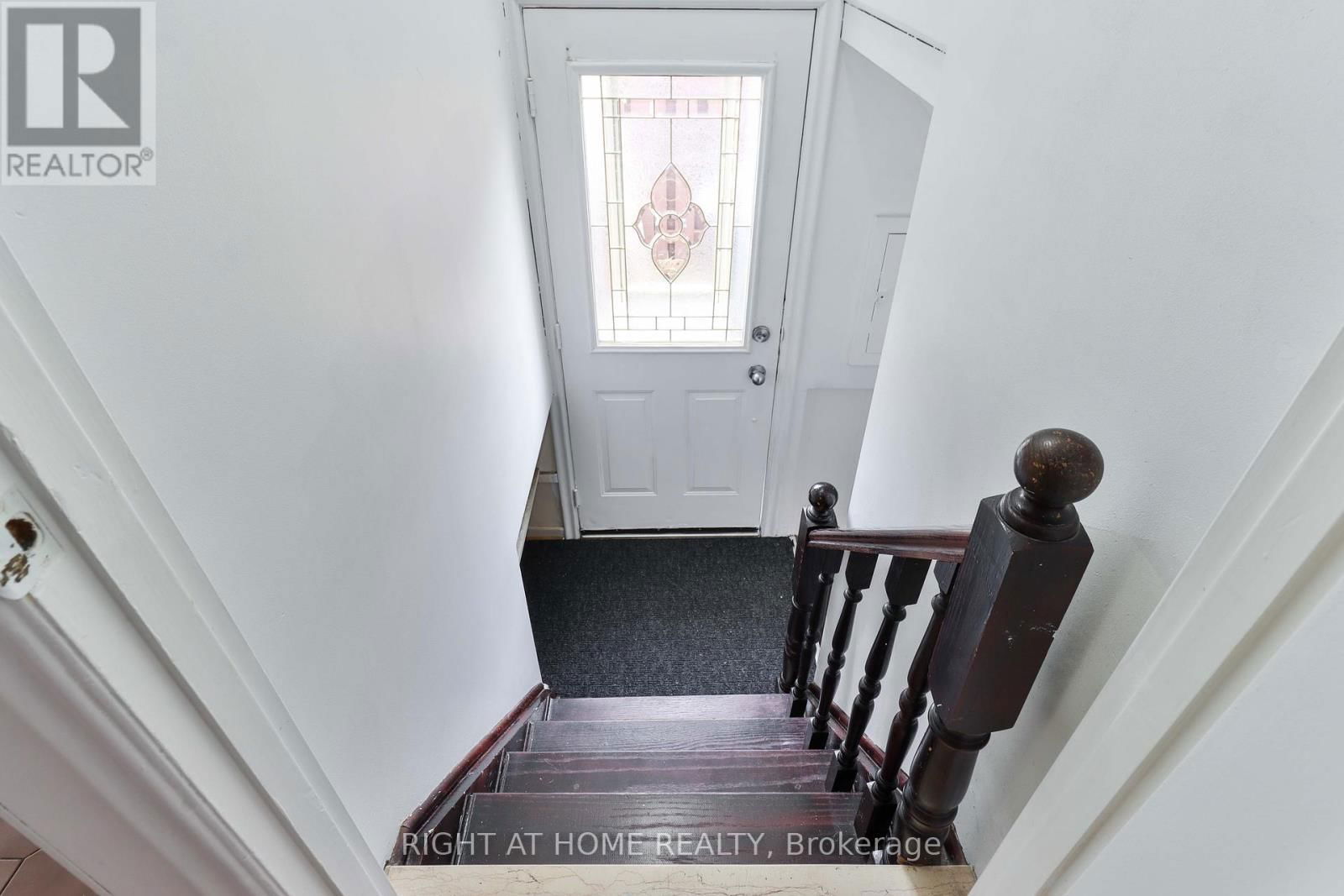 14 MIDDEN CRESCENT Image 22