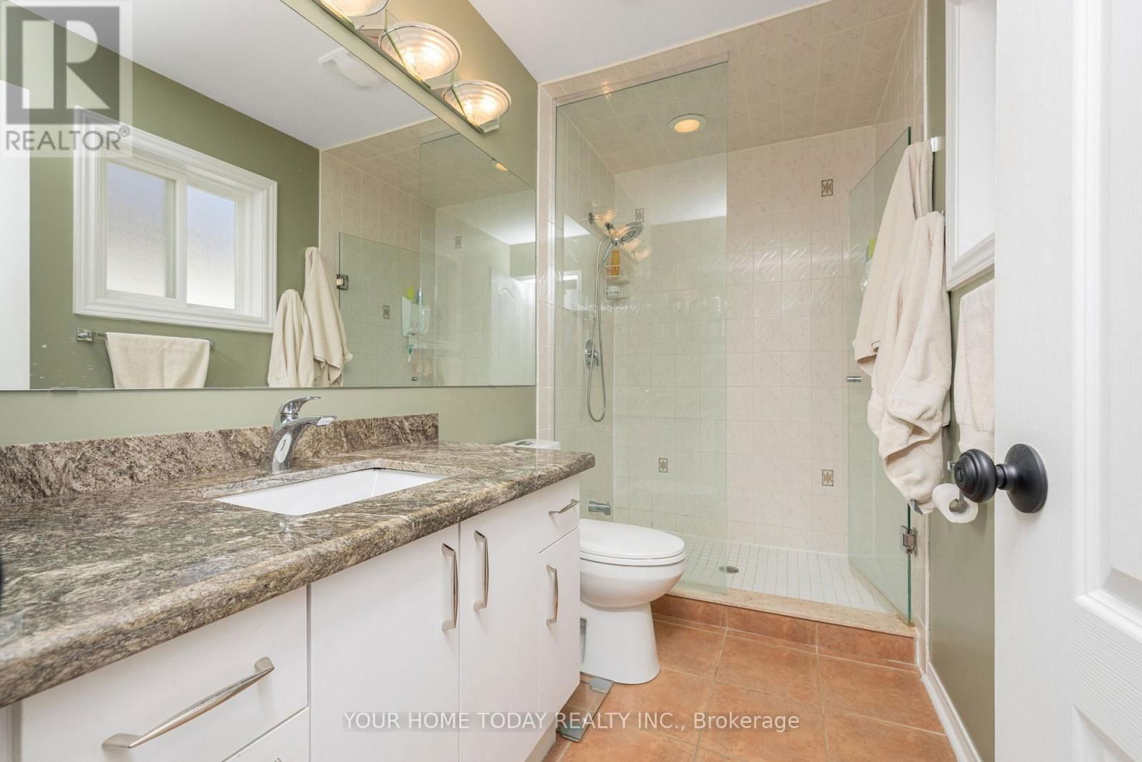 208 VAN SCOTT DRIVE Image 20