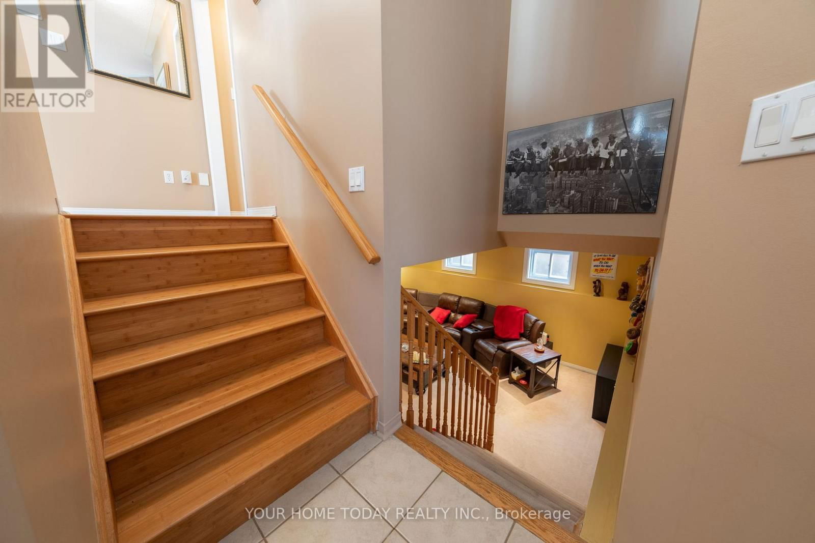 208 VAN SCOTT DRIVE Image 23