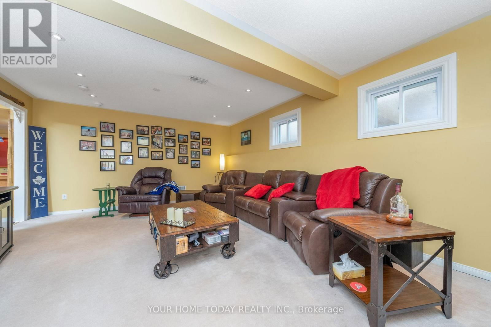 208 VAN SCOTT DRIVE Image 25