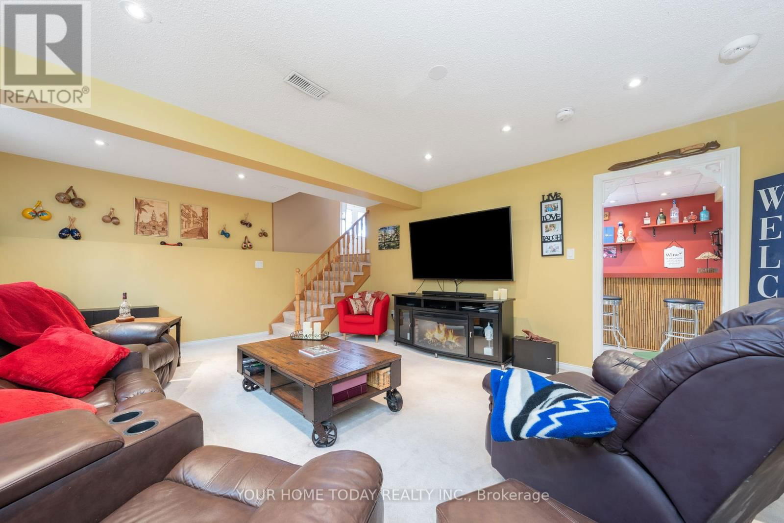 208 VAN SCOTT DRIVE Image 27