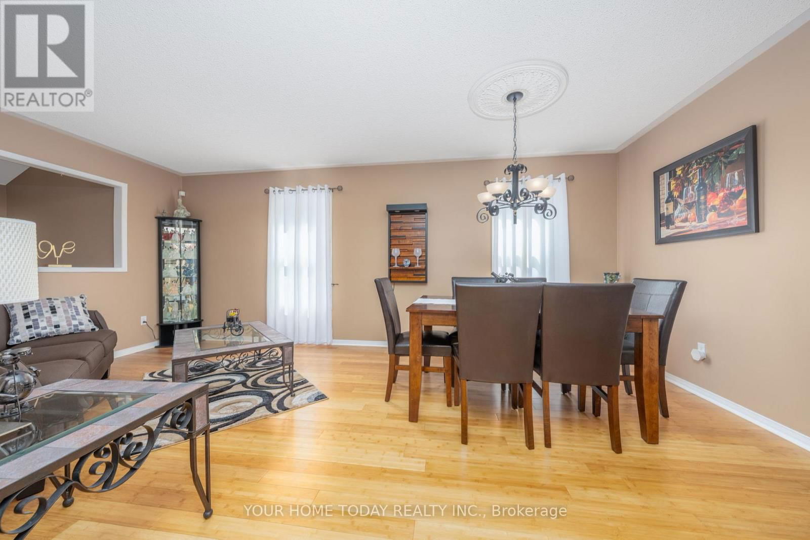 208 VAN SCOTT DRIVE Image 7