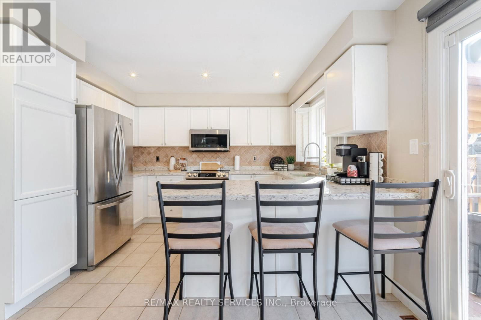 12 LILYPAD ROAD Image 13