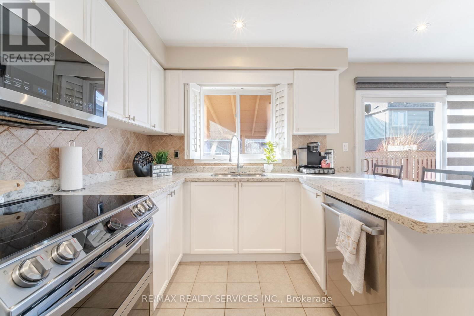 12 LILYPAD ROAD Image 14
