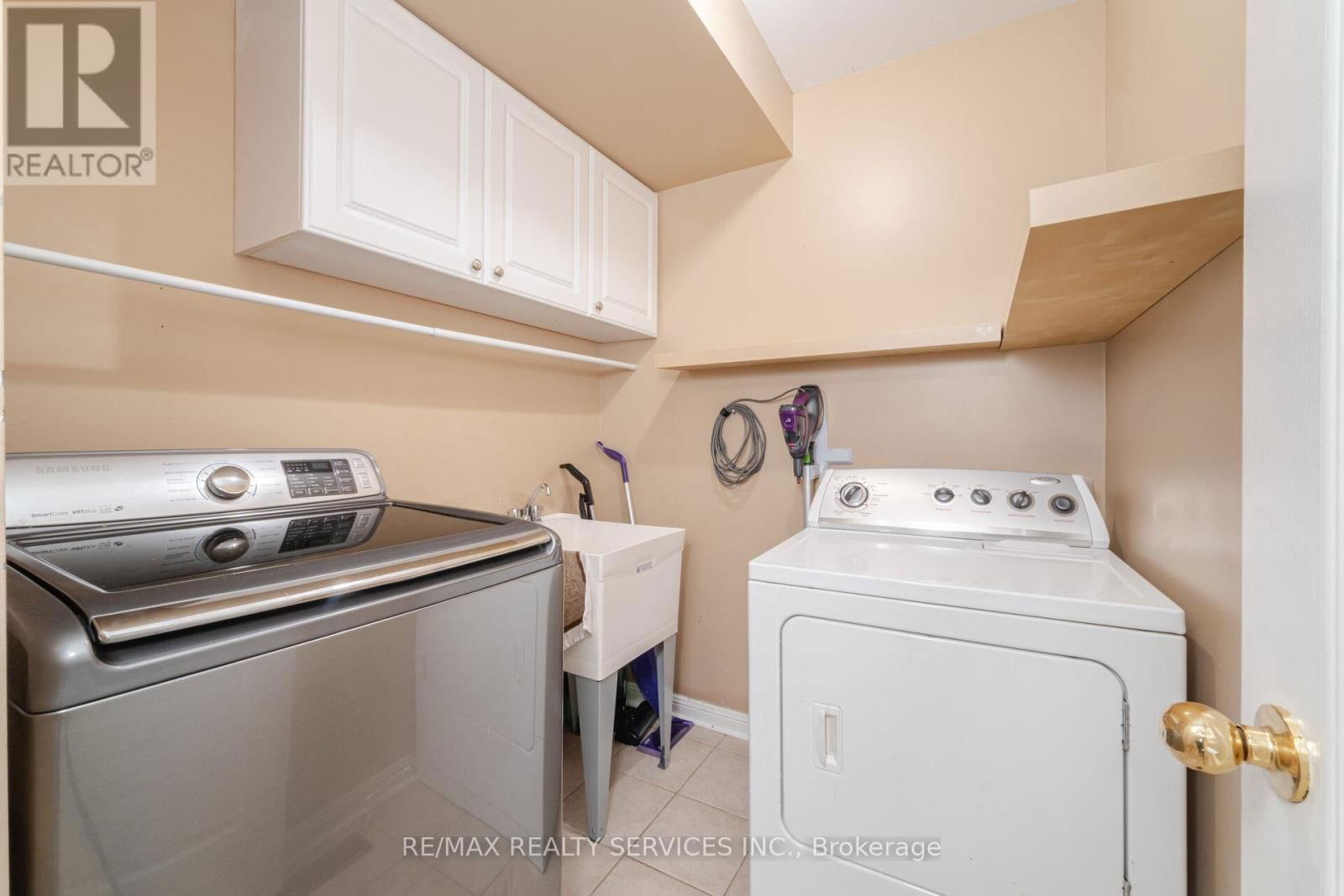 12 LILYPAD ROAD Image 22