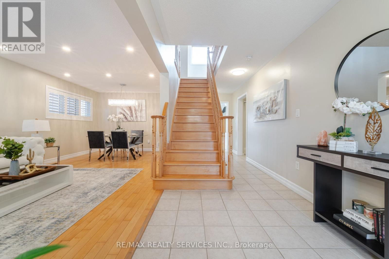 12 LILYPAD ROAD Image 23