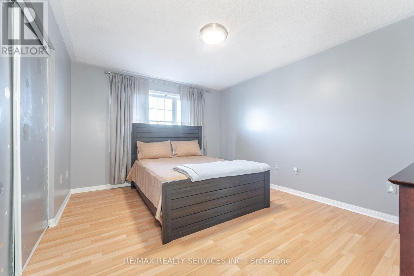 12 LILYPAD ROAD Image 31