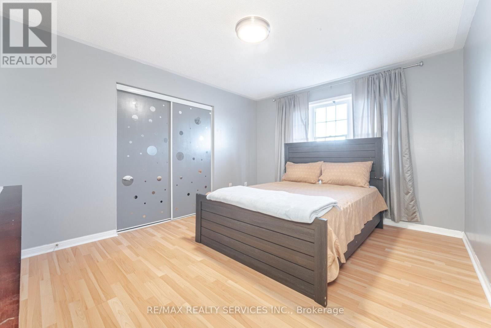 12 LILYPAD ROAD Image 32