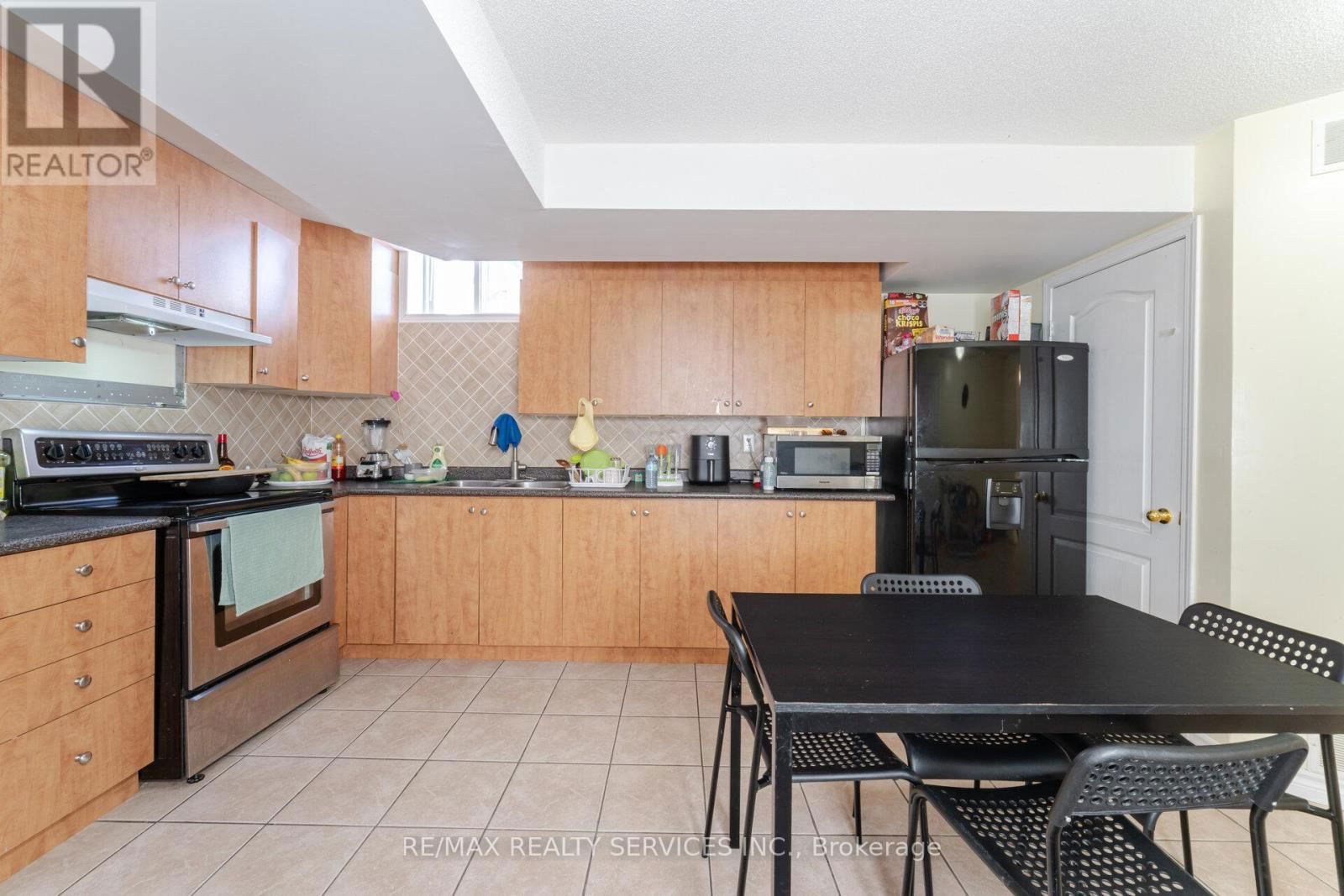 12 LILYPAD ROAD Image 40