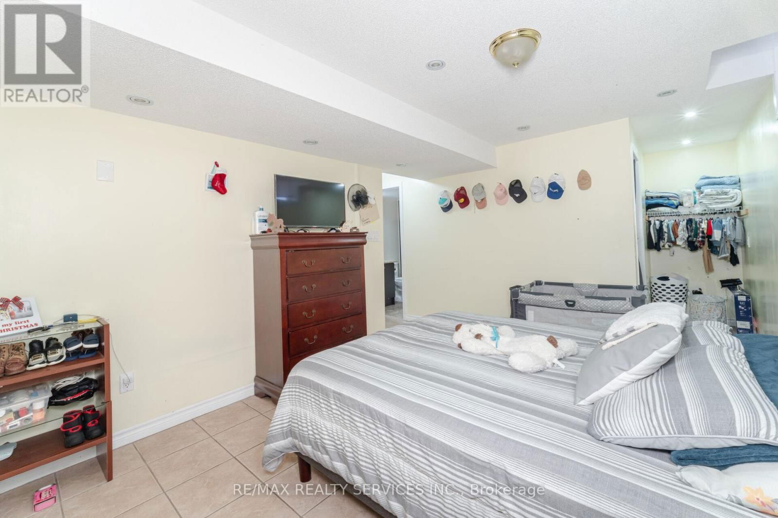 12 LILYPAD ROAD Image 44