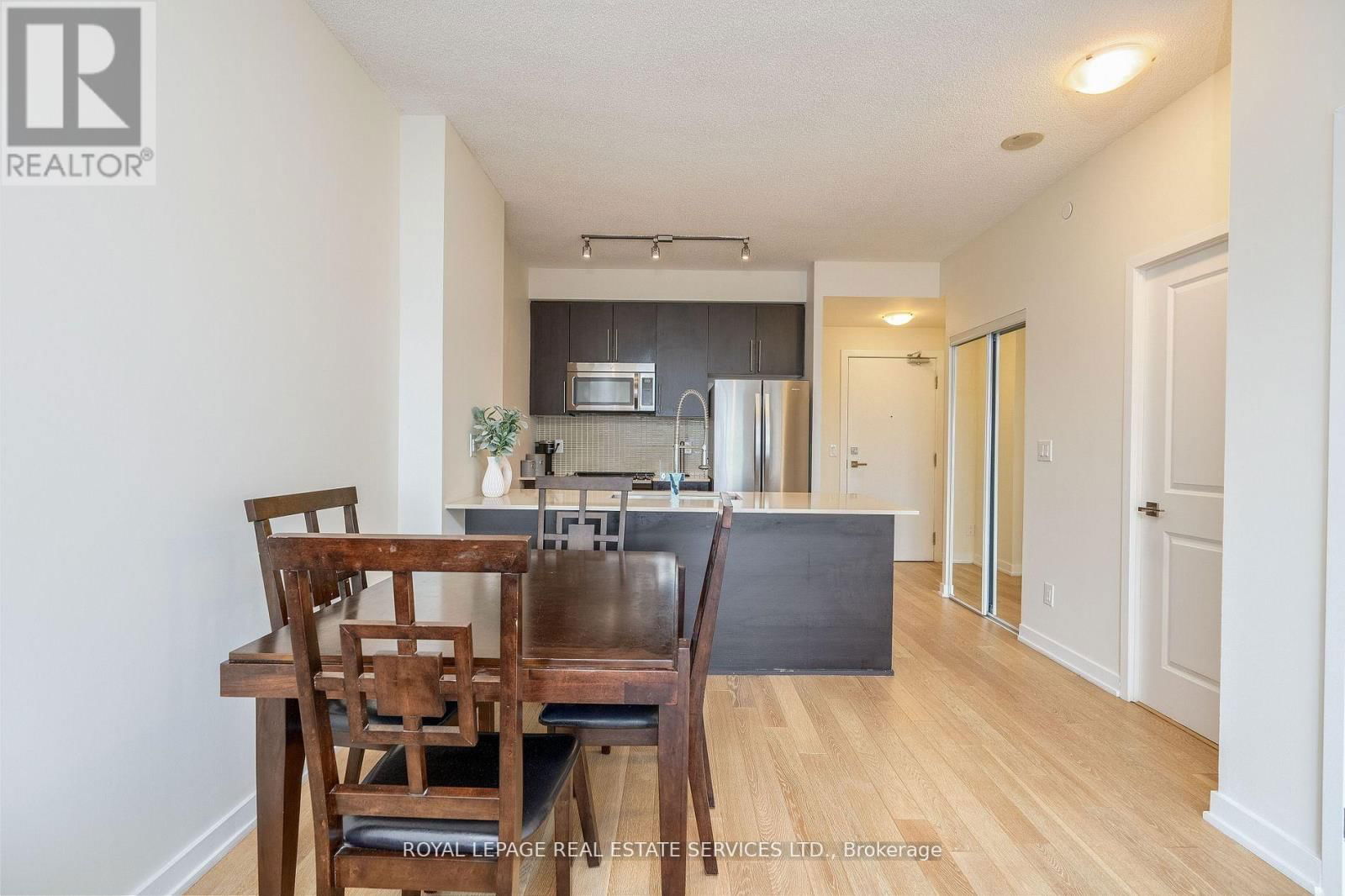 3303 - 510 CURRAN PLACE Image 14