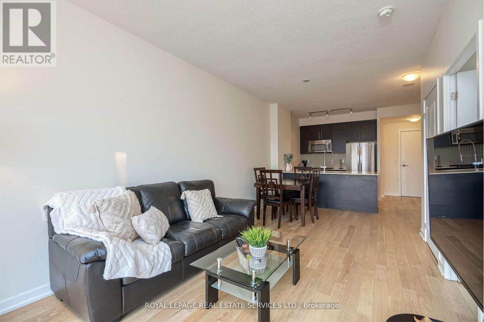 3303 - 510 CURRAN PLACE Image 17