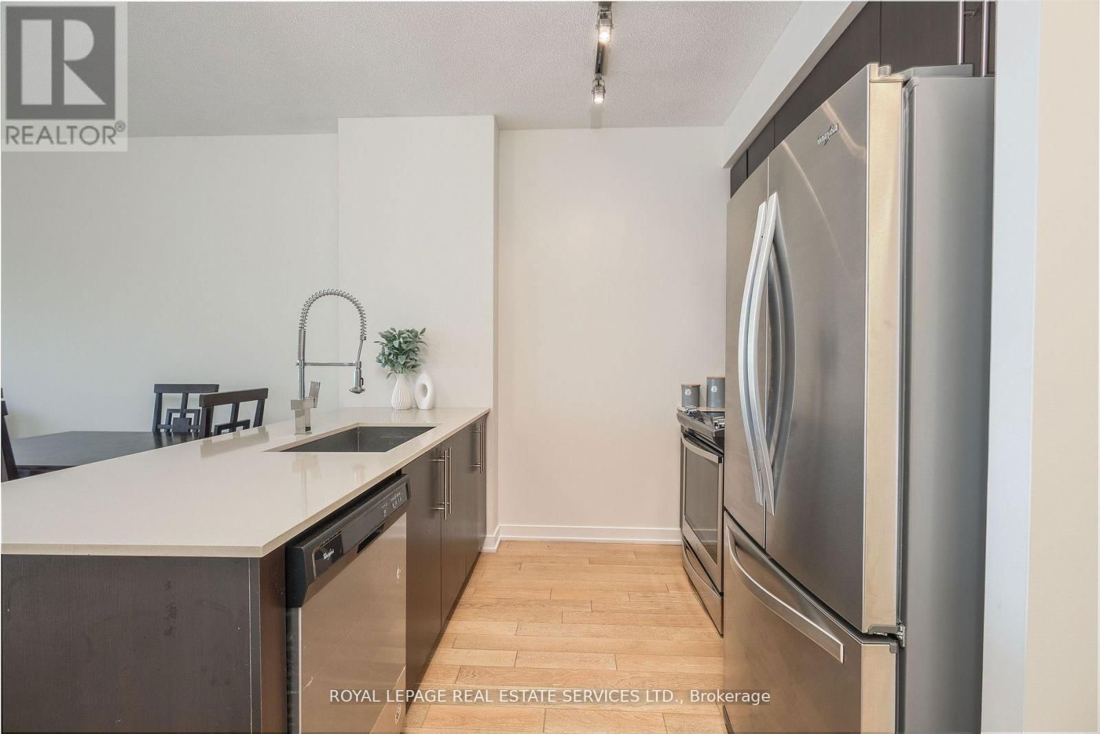 3303 - 510 CURRAN PLACE Image 9