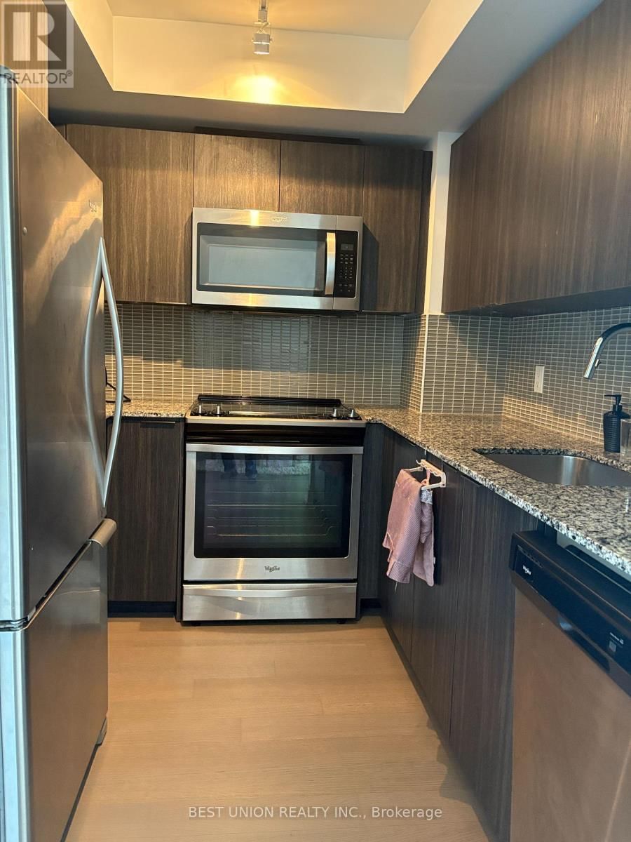 824 - 30 SHORE BREEZE DRIVE Image 7