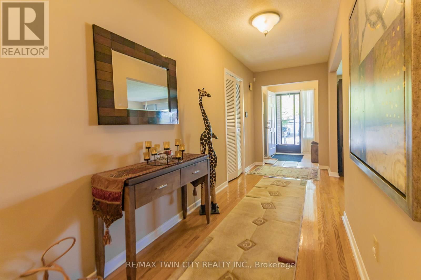 20 MANORCREST STREET Image 7
