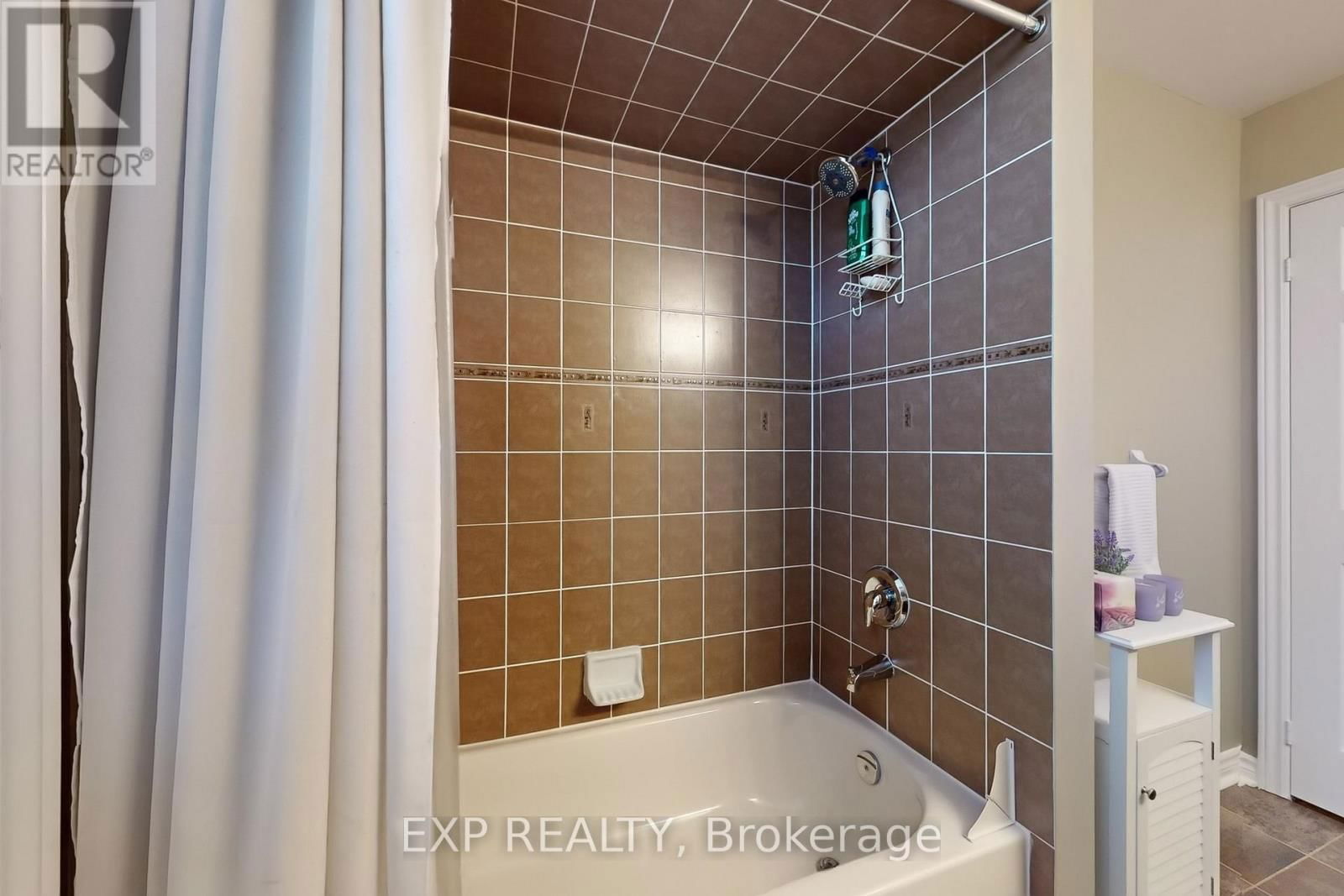 94 PANNAHILL DRIVE Image 31