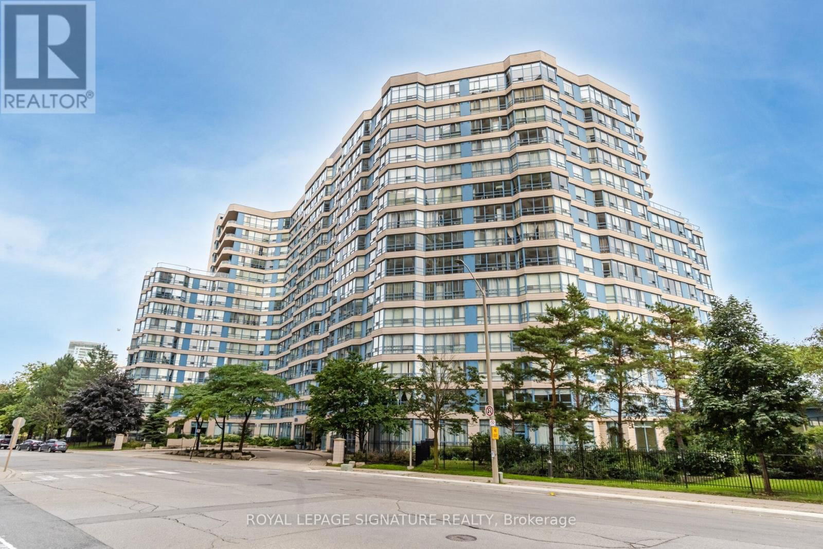 1401 - 250 WEBB DRIVE Image 1