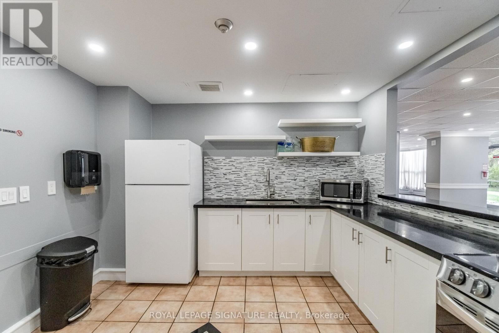 1401 - 250 WEBB DRIVE Image 36