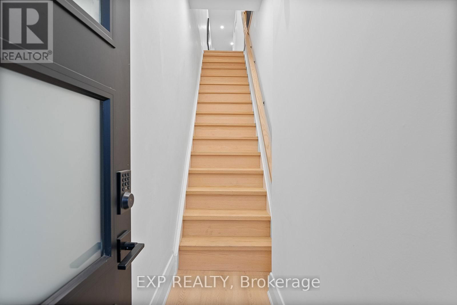 2555 DUNDAS STREET WEST Image 12