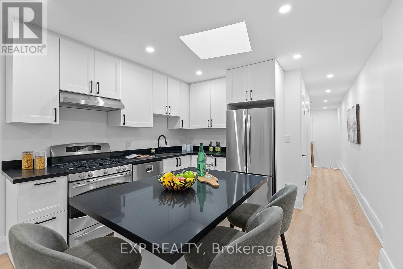2555 DUNDAS STREET WEST Image 16