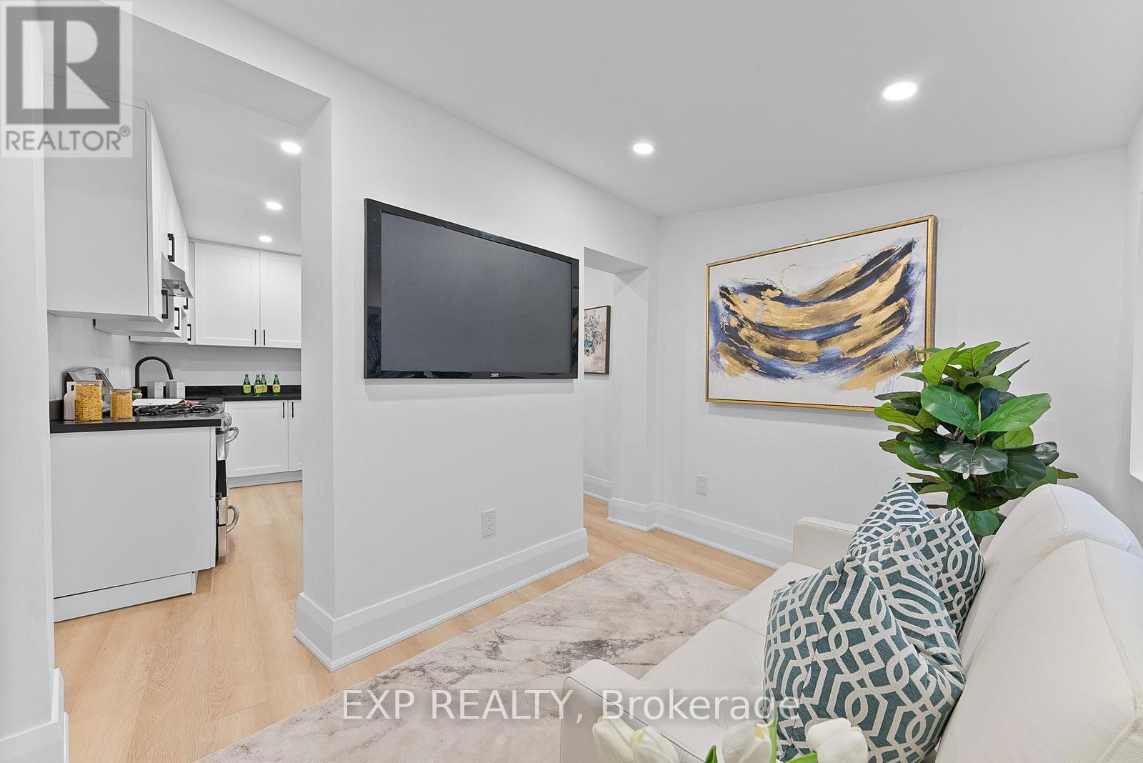 2555 DUNDAS STREET WEST Image 19