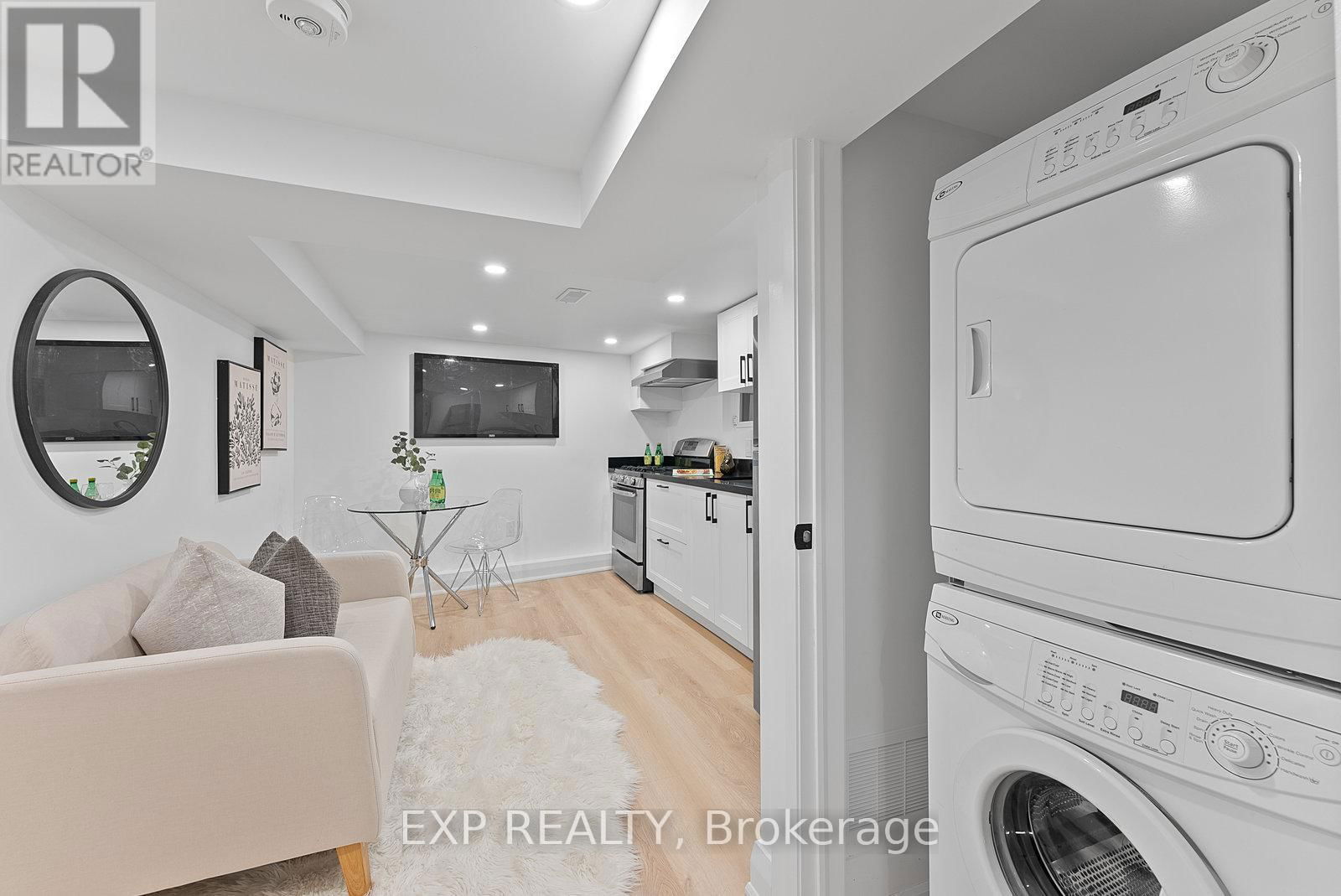 2555 DUNDAS STREET WEST Image 38