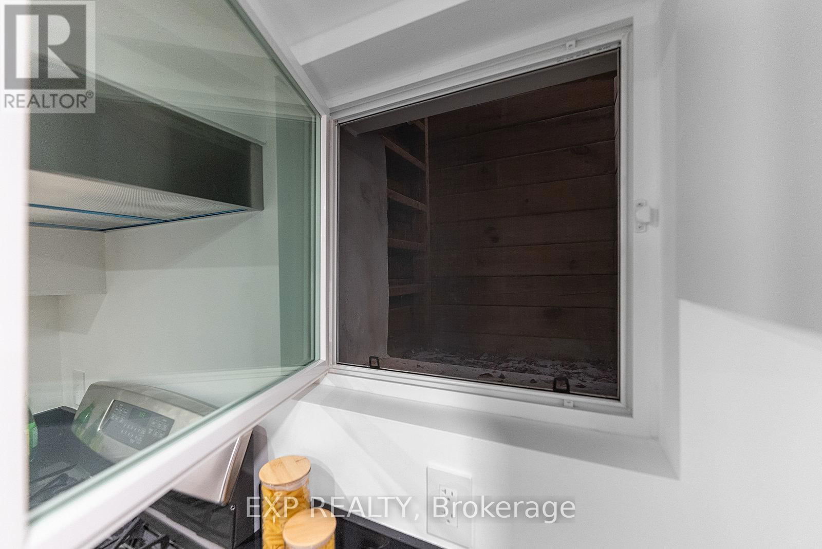 2555 DUNDAS STREET WEST Image 39