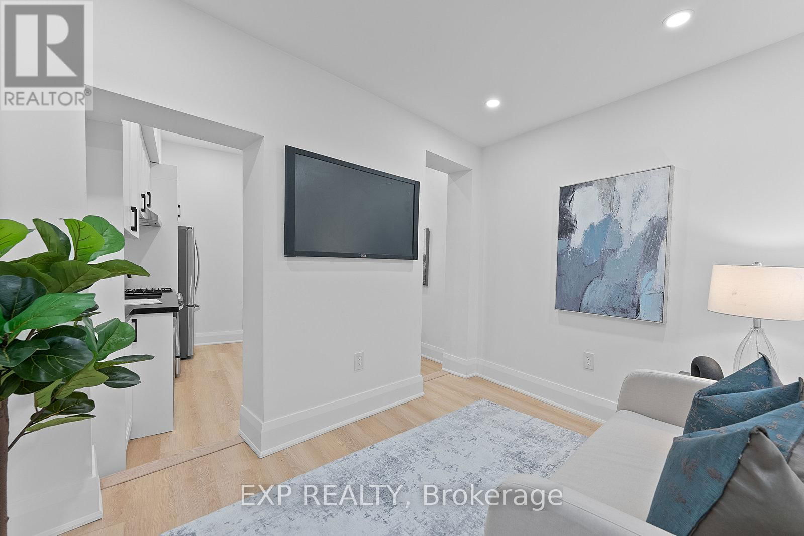 2555 DUNDAS STREET WEST Image 7