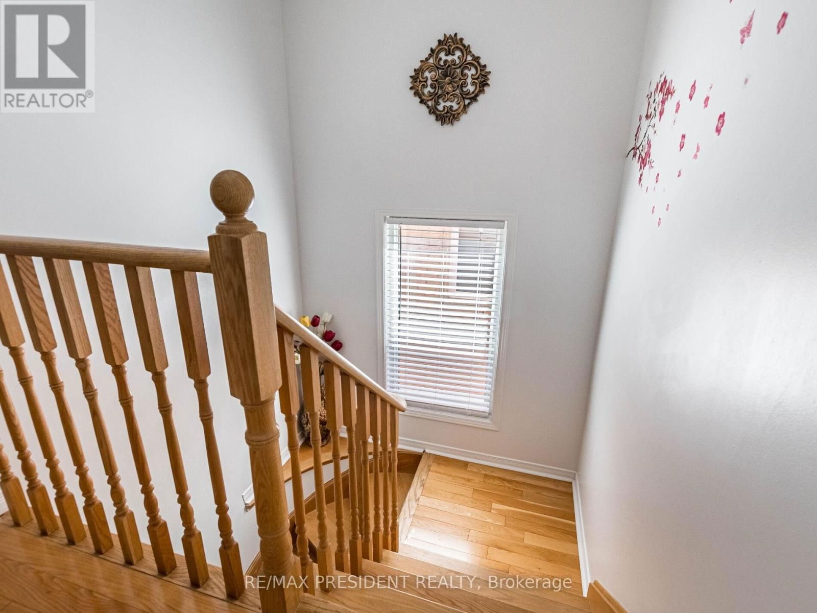36 PRINCE CRESCENT Image 12