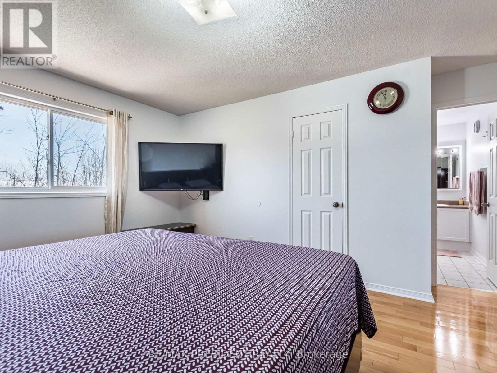 36 PRINCE CRESCENT Image 16