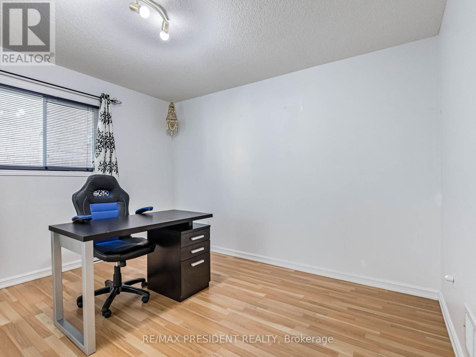36 PRINCE CRESCENT Image 2