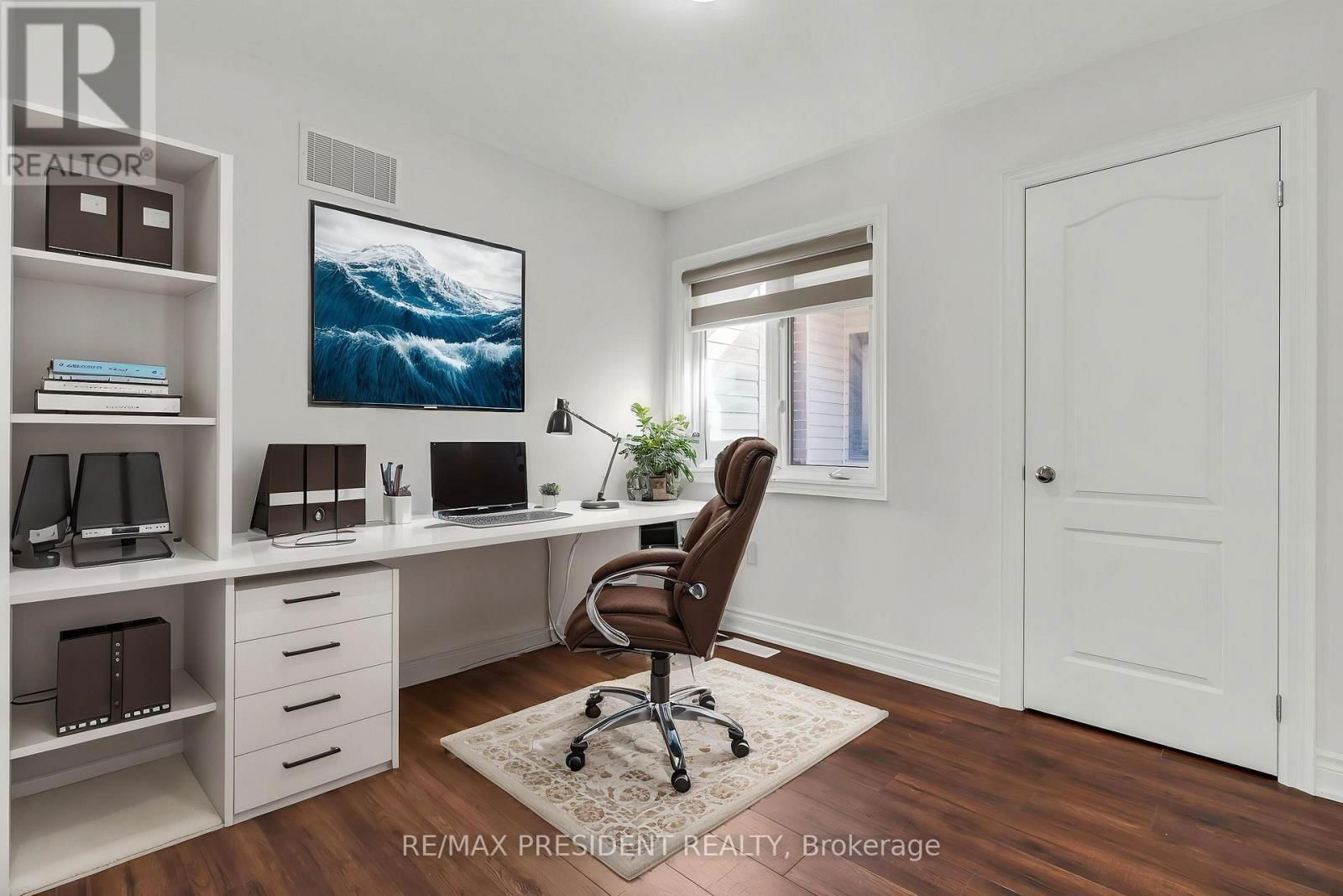41 BASSETT CRESCENT Image 16
