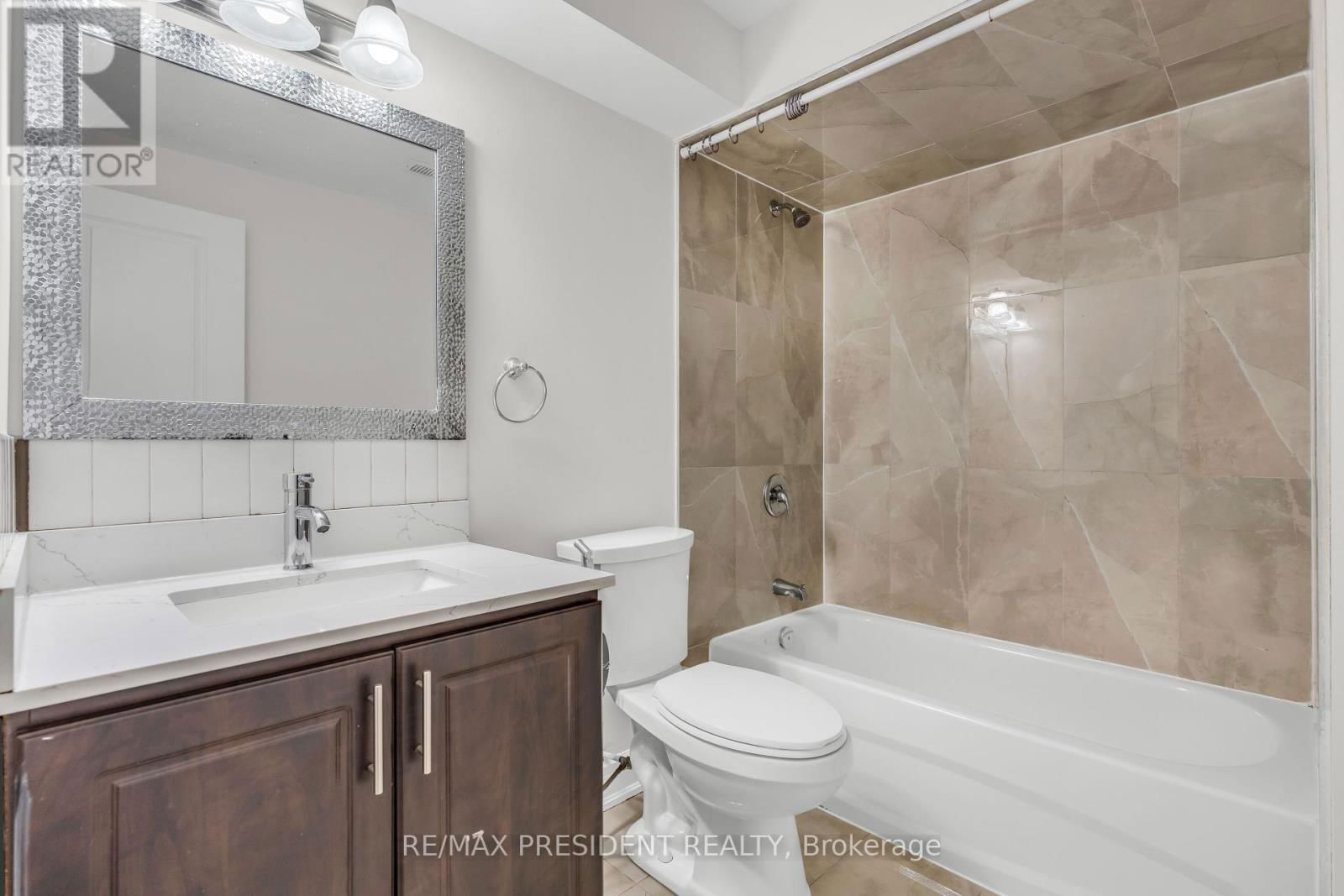 41 BASSETT CRESCENT Image 25