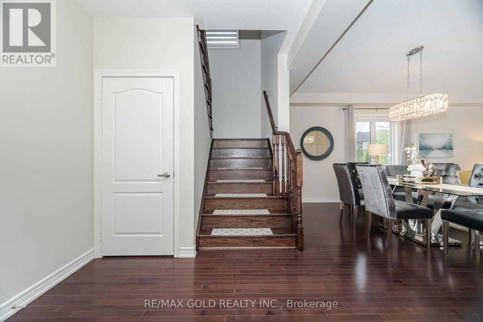 37 OBSERVATORY CRESCENT Image 12
