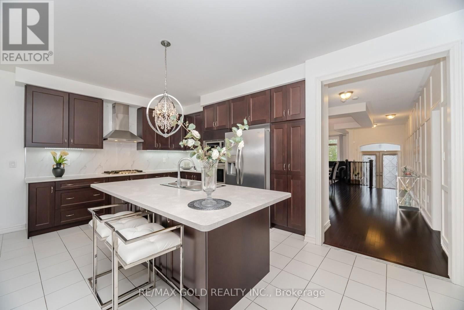 37 OBSERVATORY CRESCENT Image 6