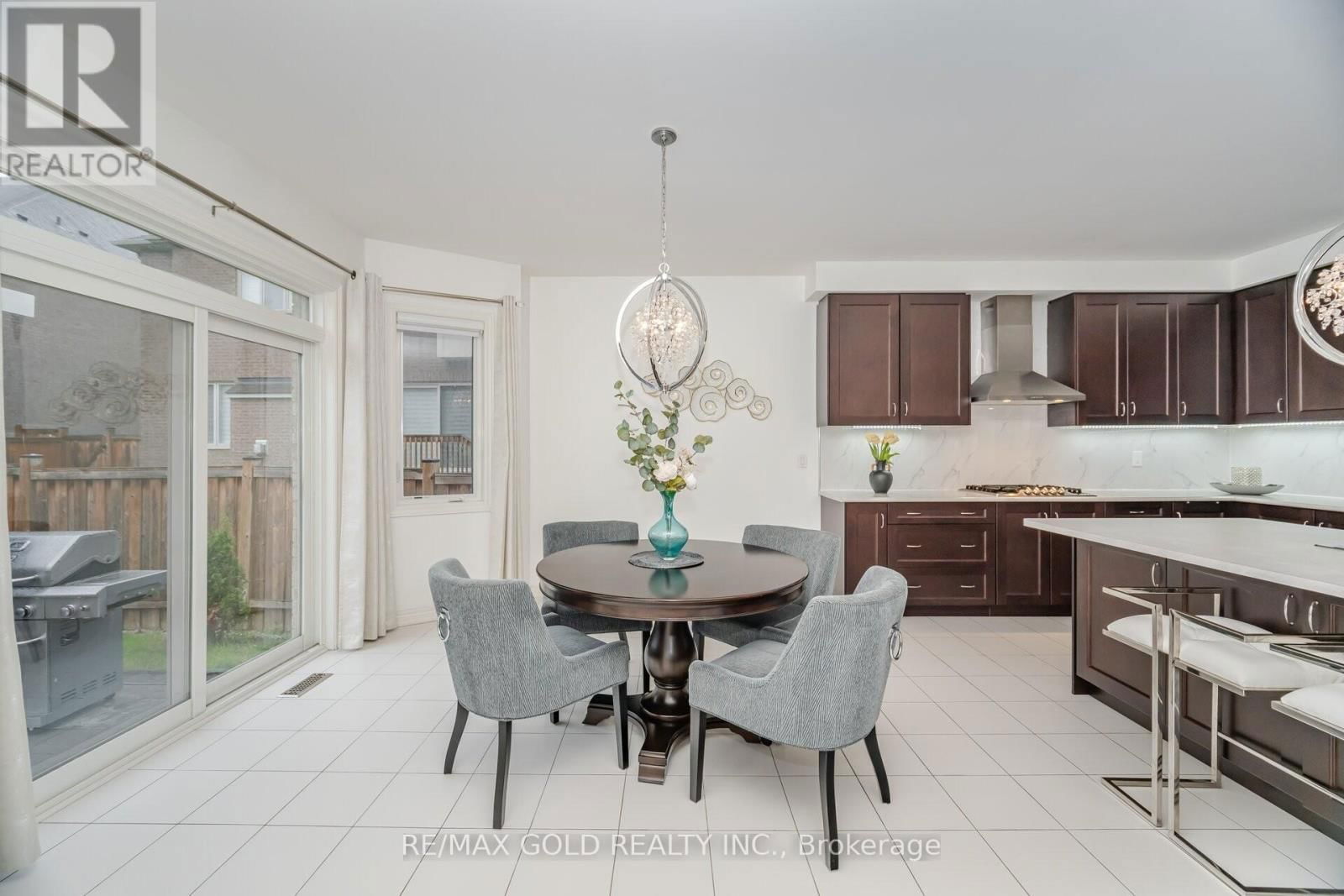 37 OBSERVATORY CRESCENT Image 8