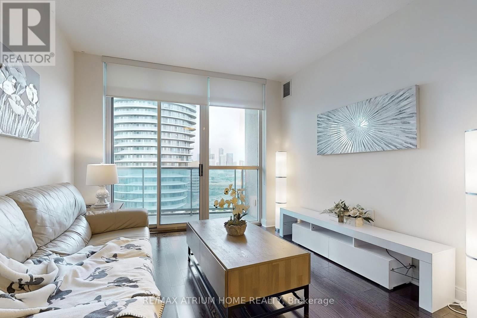 1808 - 80 ABSOLUTE AVENUE Image 4